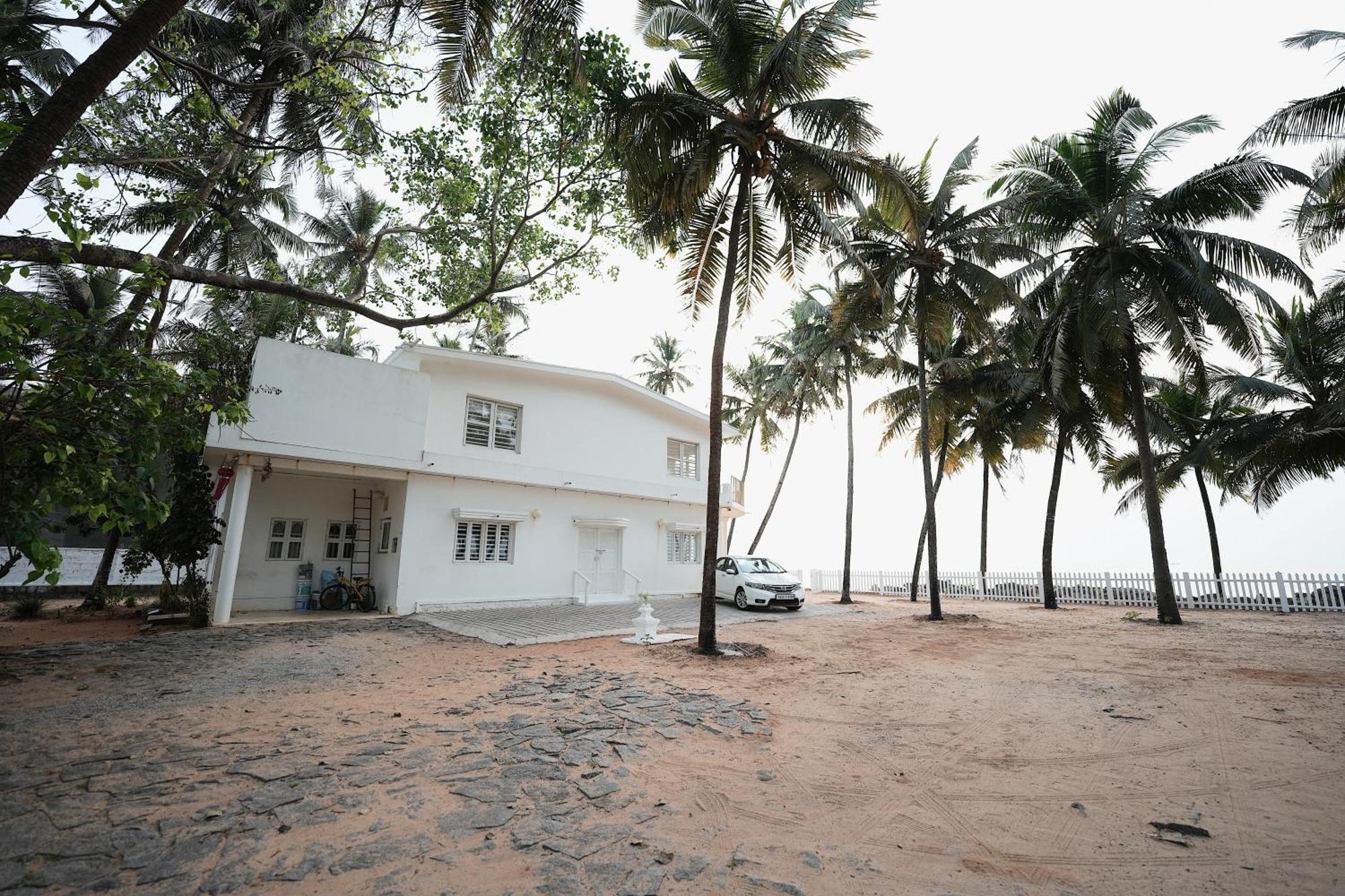 Beach At The White House Udupi Buitenkant foto